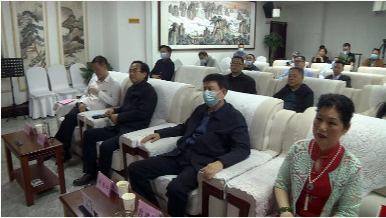 大爱基金会:爱心企业捐资捐物 助力教育事业发展