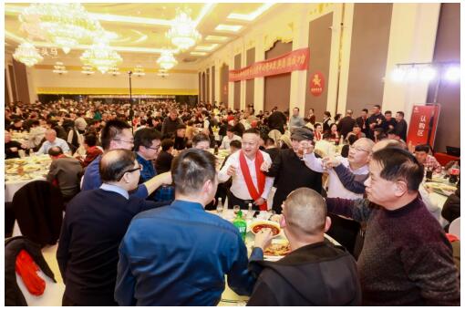 龙头马一开,好运自然来!贵州龙头马酒业集团中原运营中心开业盛典圆满举行