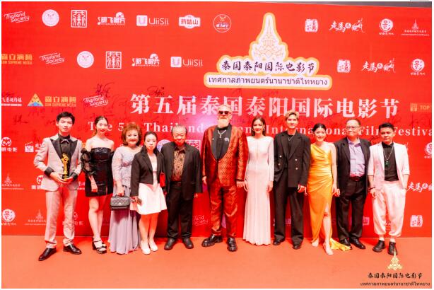 国内青少年演员赵徐梓轩,凭借自身实力斩获泰国泰阳国际电影节“国际新锐演员”奖项