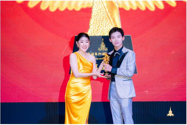 国内青少年演员赵徐梓轩,凭借自身实力斩获泰国泰阳国际电影节“国际新锐演员”奖项