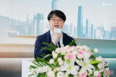 ���弫���½�������Լ���ʵ������������ɫ����